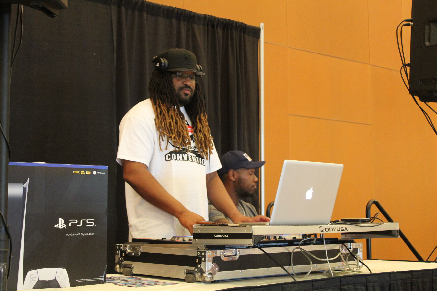 Jus Nice Sneaker Convention in Wildwood5414.JPG